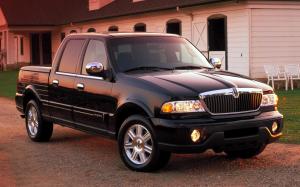 Lincoln Blackwood 2001 года